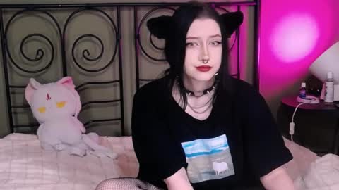 blacky_tea online show from October 17, 2025, 10:12 pm