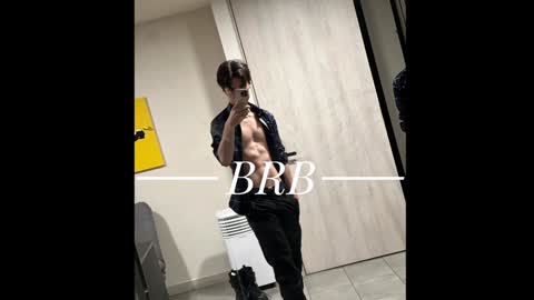 Snapshot of blakeshatter chatting on December 14, 2024, 5:25 pm blakeshatter online show from December 14, 2024, 5:25 pm