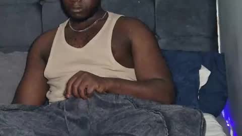 Snapshot of blakx_01 chatting on November 16, 2025, 8:03 pm Blakx 01 online show from November 16, 2025, 8:03 pm