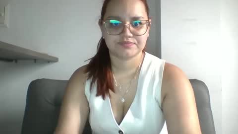 Snapshot of blanquita102530 chatting on October 8, 2025, 4:04 pm Lary online show from October 8, 2025, 4:04 pm
