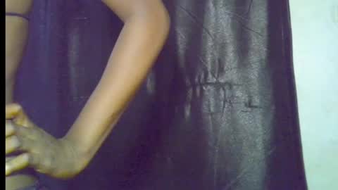 nikky00 online show from May 17, 2026, 7:50 am