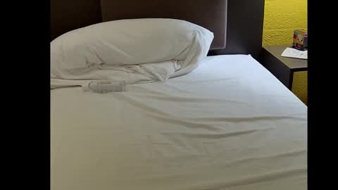 Snapshot of blazinghoney chatting on November 2, 2025, 12:24 am Honey online show from November 2, 2025, 12:24 am