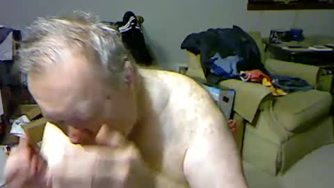 Snapshot of blemon32 chatting on October 21, 2025, 11:44 am Bob online show from October 21, 2025, 11:44 am