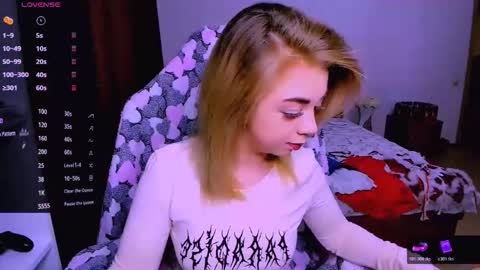 Nicole online show from November 25, 2025, 5:40 am