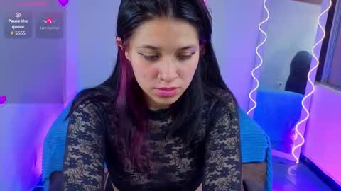 Snapshot of blithz_tay chatting on September 19, 2025, 11:33 am blithz_tay online show from September 19, 2025, 11:33 am