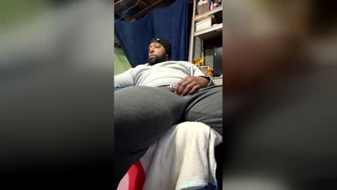 blkmamba63 online show from April 27, 2026, 6:39 pm