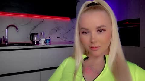 Snapshot of blond_diamond chatting on January 25, 2025, 1:30 pm Lana online show from January 25, 2025, 1:30 pm