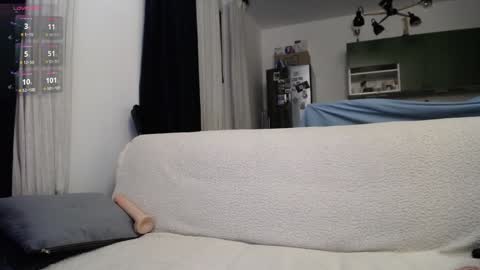 Snapshot of blond_woman chatting on January 12, 2025, 11:26 pm Karina online show from January 12, 2025, 11:26 pm