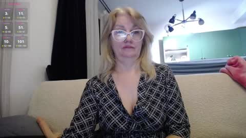 Snapshot of blond_woman chatting on January 15, 2025, 8:48 pm Karina online show from January 15, 2025, 8:48 pm