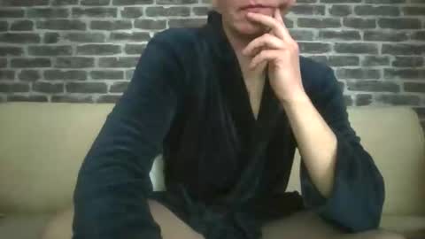 Apollo online show from December 3, 2025, 10:57 am