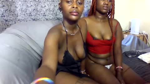 blonde_barby online show from October 29, 2025, 5:42 am