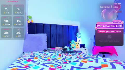 blonde_hot_7 online show from March 8, 2026, 2:04 am