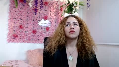 Snapshot of blonde_squirt_ chatting on December 15, 2024, 2:48 pm blonde_squirt_ online show from December 15, 2024, 2:48 pm