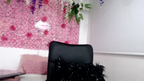Snapshot of blonde_squirt_ chatting on December 19, 2024, 10:21 pm blonde_squirt_ online show from December 19, 2024, 10:21 pm