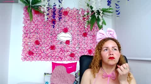 Snapshot of blonde_squirt_ chatting on January 30, 2025, 3:55 am blonde_squirt_ online show from January 30, 2025, 3:55 am