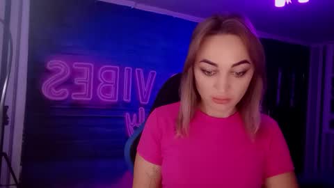 Snapshot of blonde_temptation chatting on September 17, 2025, 7:32 am Meryem online show from September 17, 2025, 7:32 am