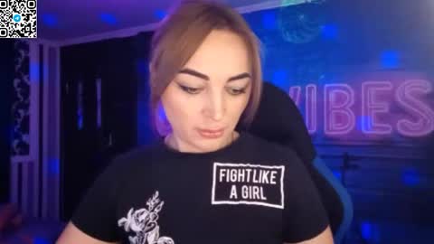 Snapshot of blonde_temptation chatting on November 11, 2025, 8:14 am Meryem online show from November 11, 2025, 8:14 am