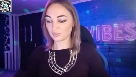 Snapshot of blonde_temptation chatting on November 12, 2025, 10:15 am Meryem online show from November 12, 2025, 10:15 am