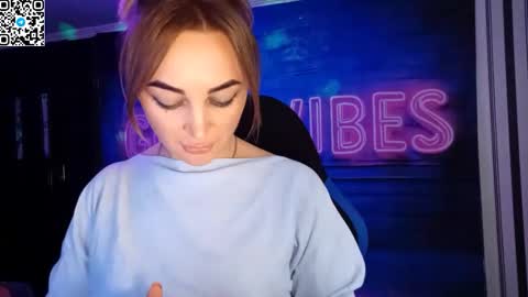 Snapshot of blonde_temptation chatting on November 20, 2025, 2:50 pm Meryem online show from November 20, 2025, 2:50 pm