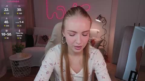 Snapshot of blonde_vibe chatting on March 22, 2026, 9:56 am Nessa online show from March 22, 2026, 9:56 am
