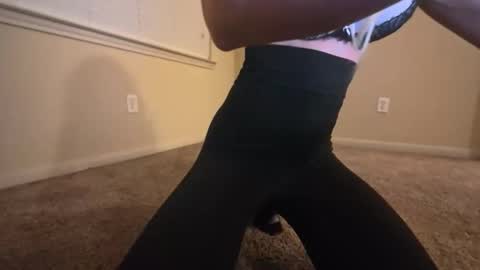 Snapshot of blondebombshell10 chatting on October 22, 2025, 3:51 am blondebombshell10 online show from October 22, 2025, 3:51 am