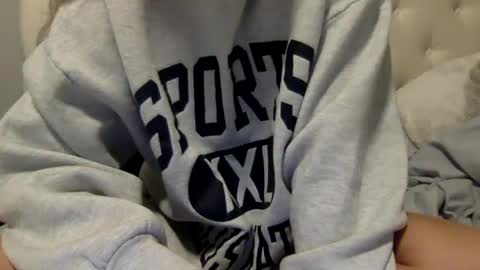 Snapshot of blondebunnyx1 chatting on January 26, 2025, 4:41 am Blondebunnyx1 online show from January 26, 2025, 4:41 am