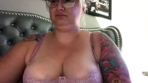 Blondecupcake90 online show from July 17, 2026, 6:53 am