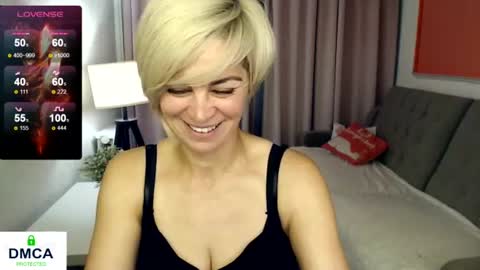 Snapshot of blondemommy_77 chatting on June 26, 2026, 5:50 pm Lola online show from June 26, 2026, 5:50 pm