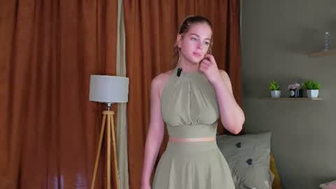 blondensinful online show from June 22, 2026, 8:22 am