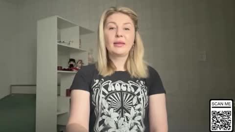 Snapshot of blondie_xoxoxo chatting on February 4, 2026, 6:41 am blondie_xoxoxo online show from February 4, 2026, 6:41 am