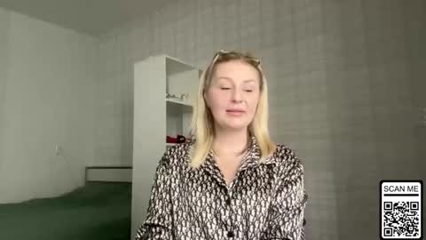 Snapshot of blondie_xoxoxo chatting on February 18, 2026, 9:16 am blondie_xoxoxo online show from February 18, 2026, 9:16 am