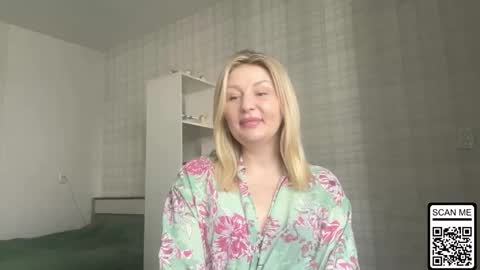 Snapshot of blondie_xoxoxo chatting on February 20, 2026, 10:16 am blondie_xoxoxo online show from February 20, 2026, 10:16 am