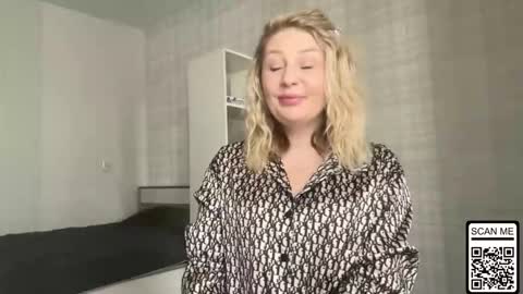 Snapshot of blondie_xoxoxo chatting on February 25, 2026, 10:14 am blondie_xoxoxo online show from February 25, 2026, 10:14 am