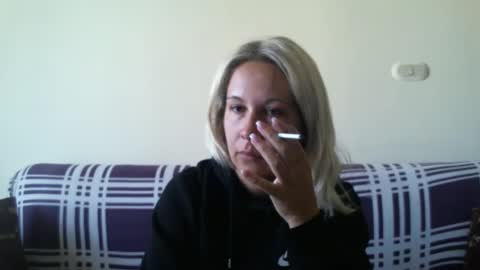 Snapshot of blondiepam23 chatting on January 2, 2025, 9:11 am BlondiePam online show from January 2, 2025, 9:11 am
