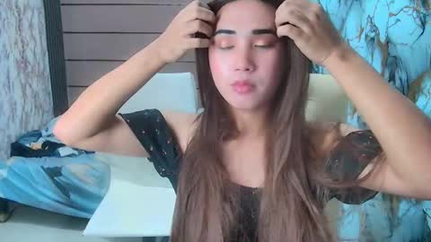 blondina_twinx online show from May 20, 2026, 8:20 am