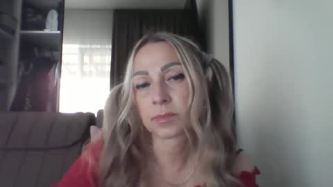 Iren online show from September 9, 2025, 7:52 am