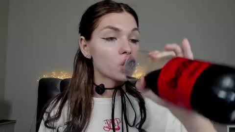 blondy_fina online show from July 7, 2026, 4:37 am