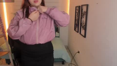 bloom_winxx online show from February 24, 2026, 3:04 am