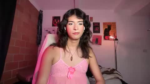 Bella Bloom ts online show from March 17, 2026, 2:05 am