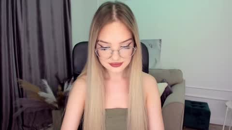 Sophia online show from January 31, 2025, 7:51 pm