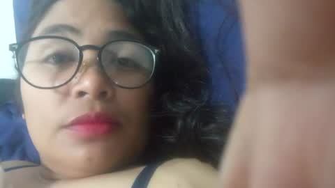 Snapshot of blossy92 chatting on July 25, 2026, 1:19 pm Blossom online show from July 25, 2026, 1:19 pm