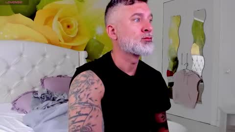 Nico online show from October 8, 2025, 7:50 am