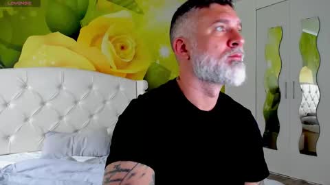 Nico online show from November 9, 2025, 10:13 am