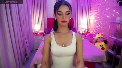 Snapshot of blue_aiveexx chatting on December 4, 2024, 7:28 am aivee online show from December 4, 2024, 7:28 am