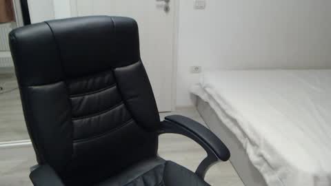 Snapshot of blue_eyes96 chatting on October 4, 2025, 4:49 pm Juliet online show from October 4, 2025, 4:49 pm