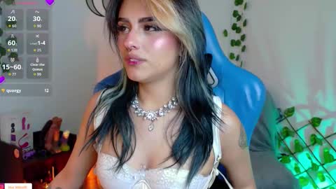Snapshot of blue_kittenn chatting on September 13, 2025, 6:35 am blue_kittenn online show from September 13, 2025, 6:35 am