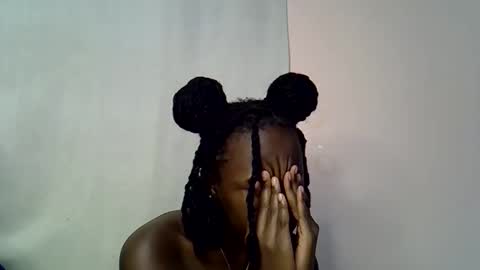 Snapshot of blue_savagee chatting on October 27, 2025, 8:46 pm blue_savagee online show from October 27, 2025, 8:46 pm