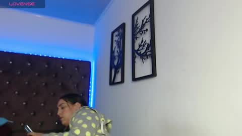 Snapshot of blue_water_cs chatting on March 1, 2025, 7:41 am blue_water_cs online show from March 1, 2025, 7:41 am