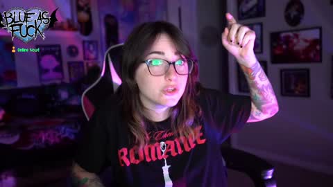 Blue online show from December 20, 2024, 4:31 am