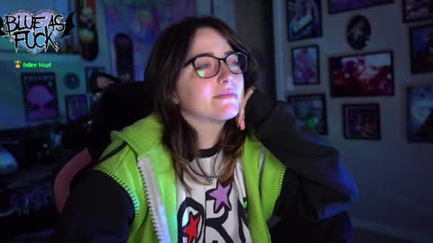 Blue online show from January 17, 2025, 3:12 am